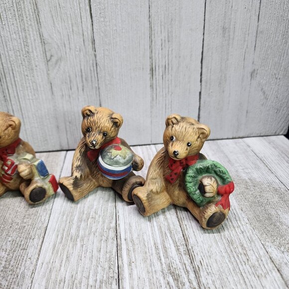 Vintage Flambro Porcelain Christmas Holiday Bears Figurine - Set Of 4 - Picture 3 of 10